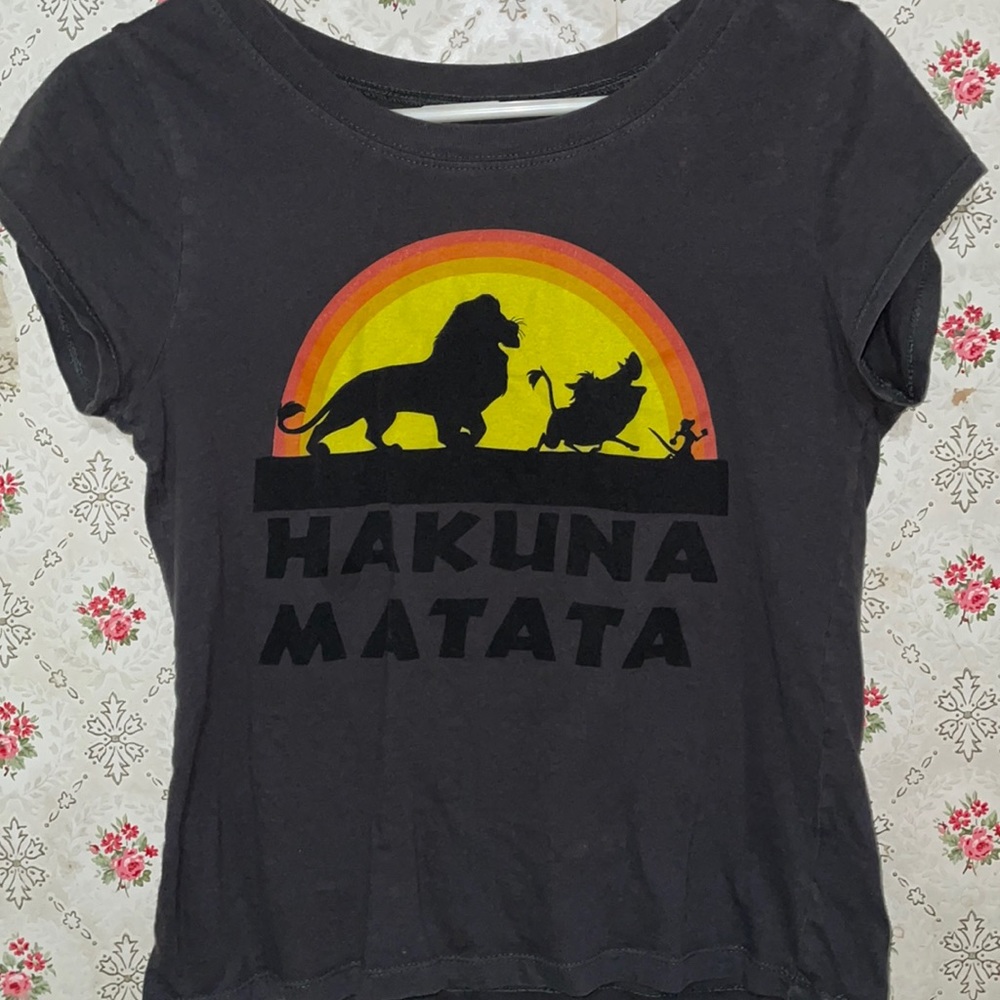 Grey “Hakuna Matata” Lion king t-shirt